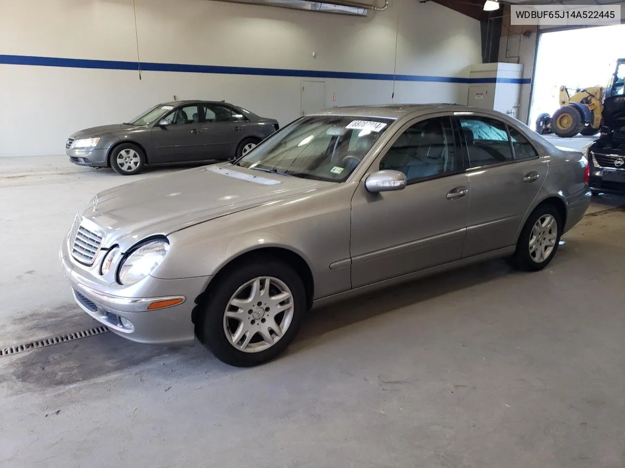 WDBUF65J14A522445 2004 Mercedes-Benz E 320