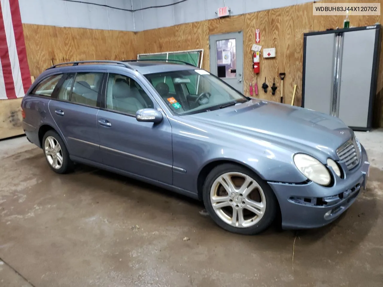 2004 Mercedes-Benz E-Class VIN: WDBUH83J44X120702 Lot: 72781524