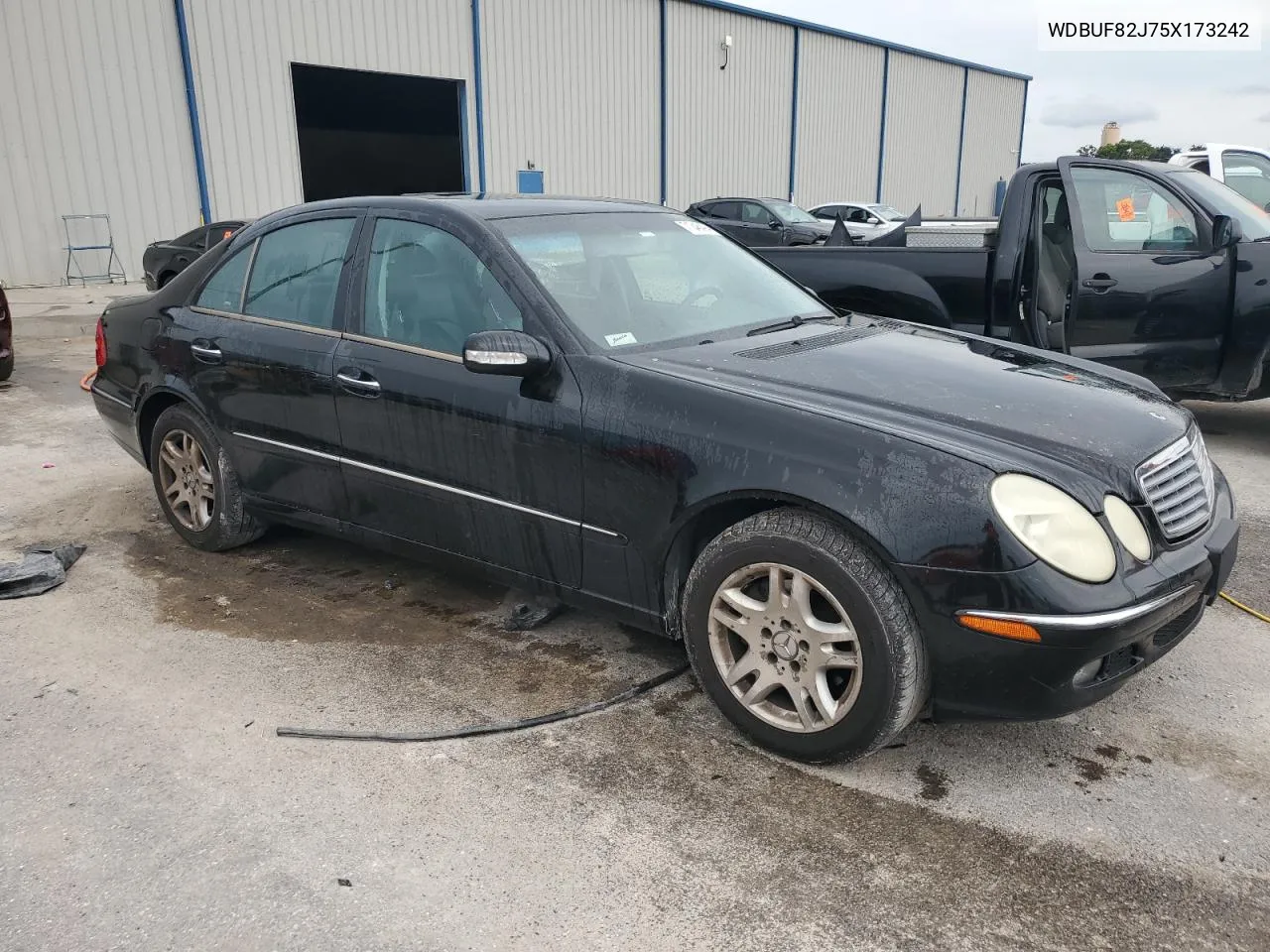 WDBUF82J75X173242 2005 Mercedes-Benz E 320 4Matic