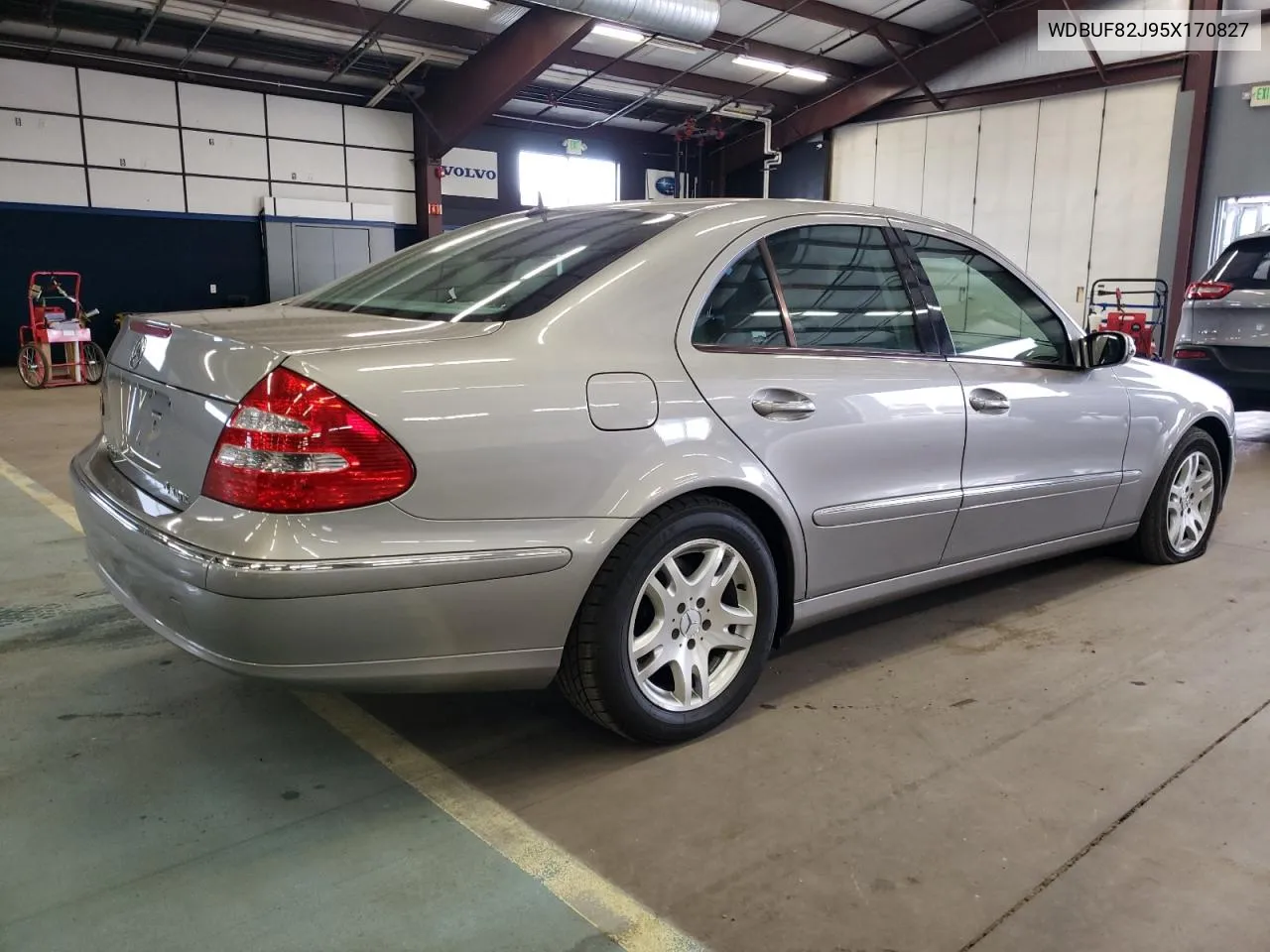 2005 Mercedes-Benz E 320 4Matic VIN: WDBUF82J95X170827 Lot: 79657804