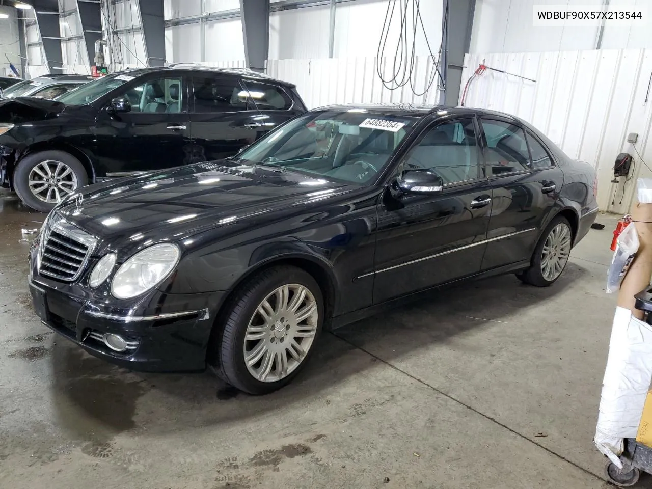 2007 Mercedes-Benz E 550 4Matic VIN: WDBUF90X57X213544 Lot: 64882354