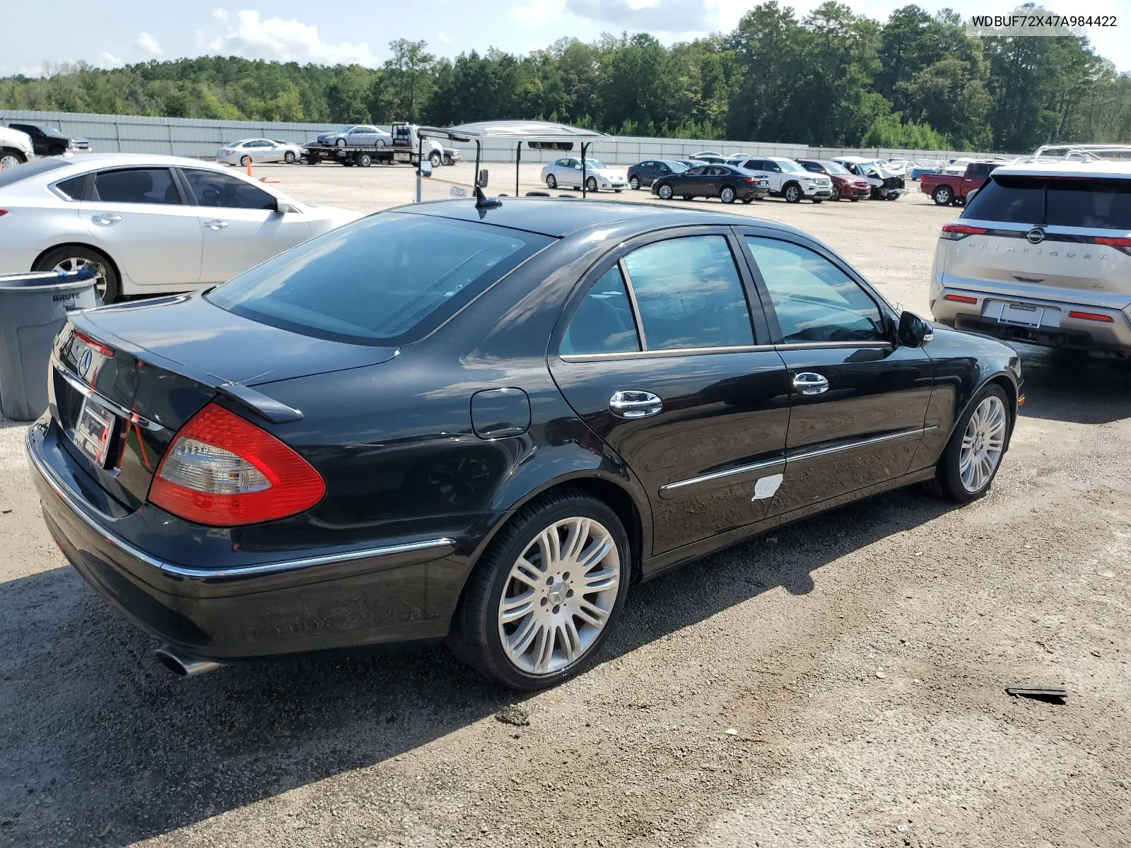 2007 Mercedes-Benz E 550 VIN: WDBUF72X47A984422 Lot: 67832944