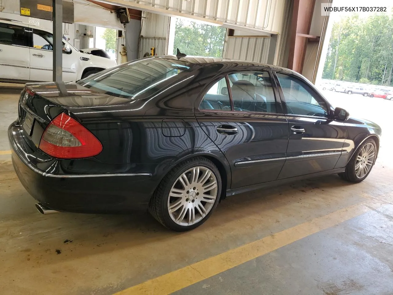 2007 Mercedes-Benz E 350 VIN: WDBUF56X17B037282 Lot: 73774564