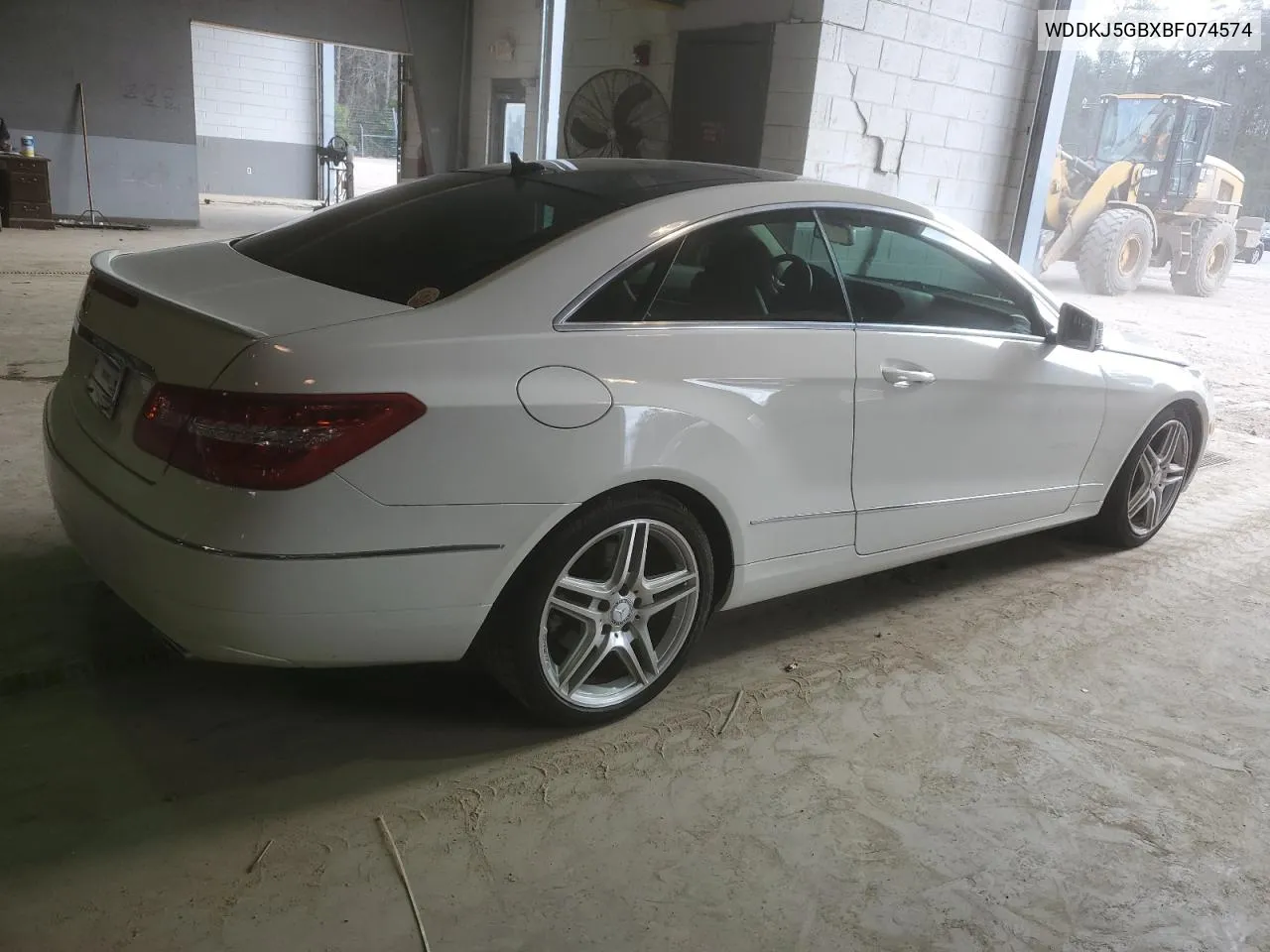 2011 Mercedes-Benz E 350 VIN: WDDKJ5GBXBF074574 Lot: 40515944