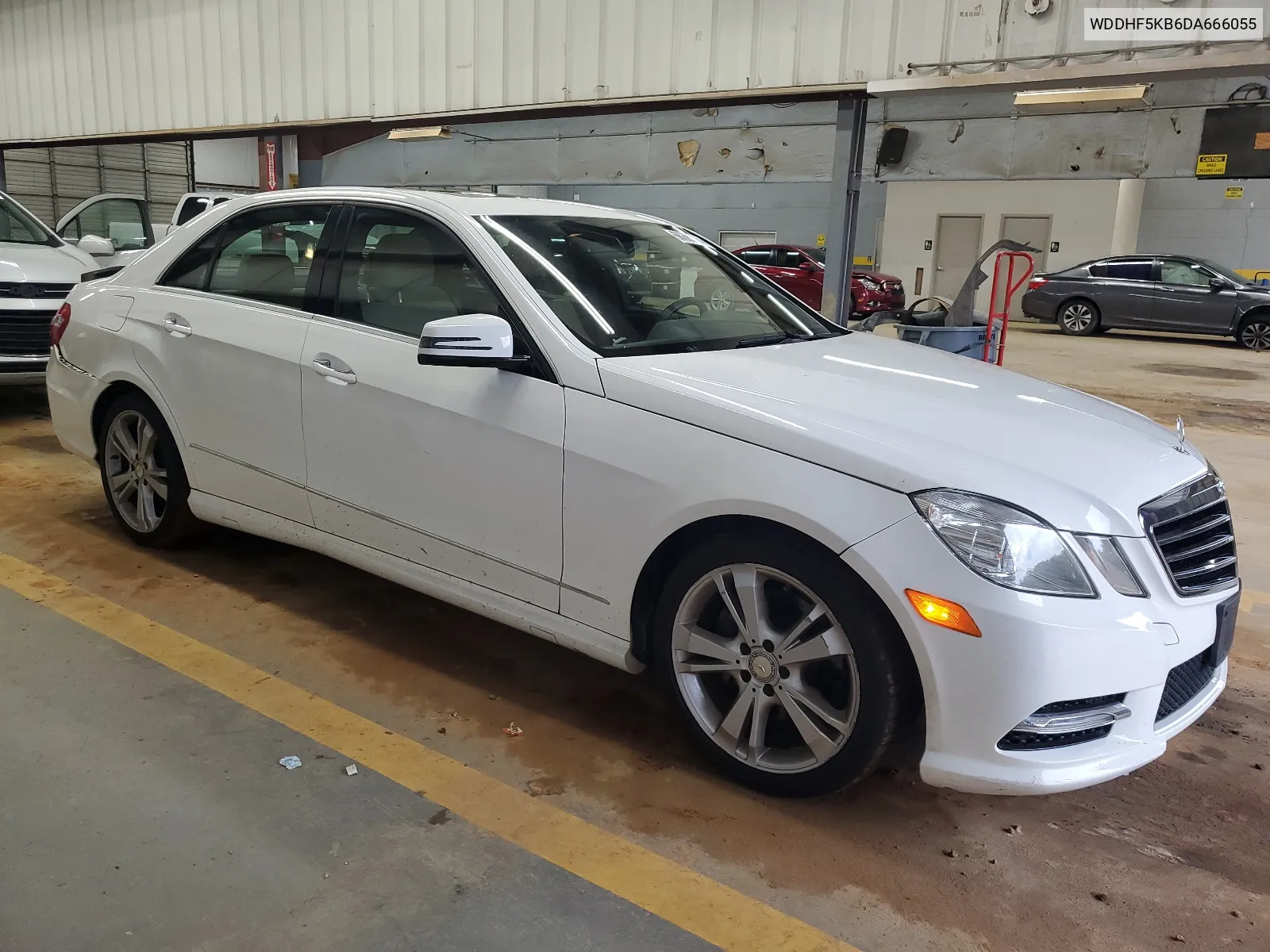 2013 Mercedes-Benz E 350 VIN: WDDHF5KB6DA666055 Lot: 66691114