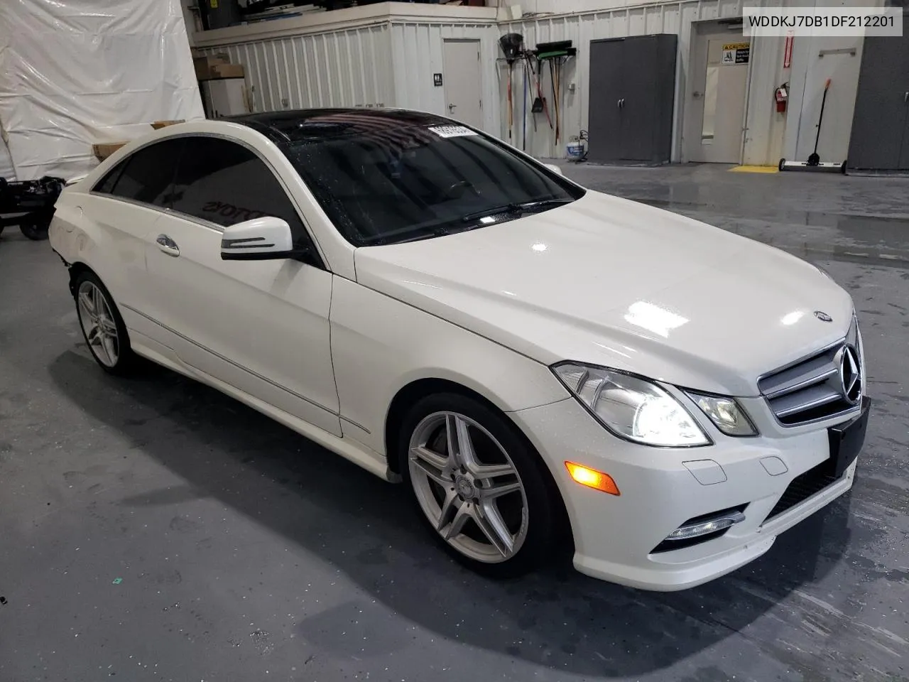 2013 Mercedes-Benz E 550 VIN: WDDKJ7DB1DF212201 Lot: 68916534