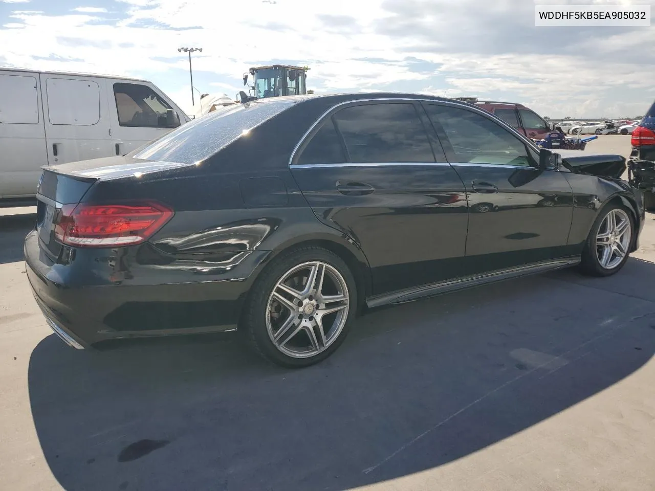 2014 Mercedes-Benz E 350 VIN: WDDHF5KB5EA905032 Lot: 68647884