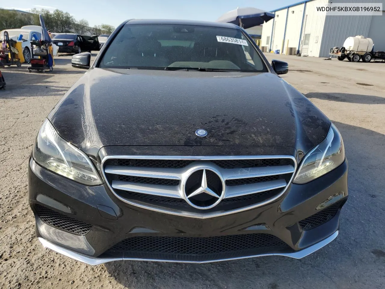 2016 Mercedes-Benz E 350 VIN: WDDHF5KBXGB196952 Lot: 68635814