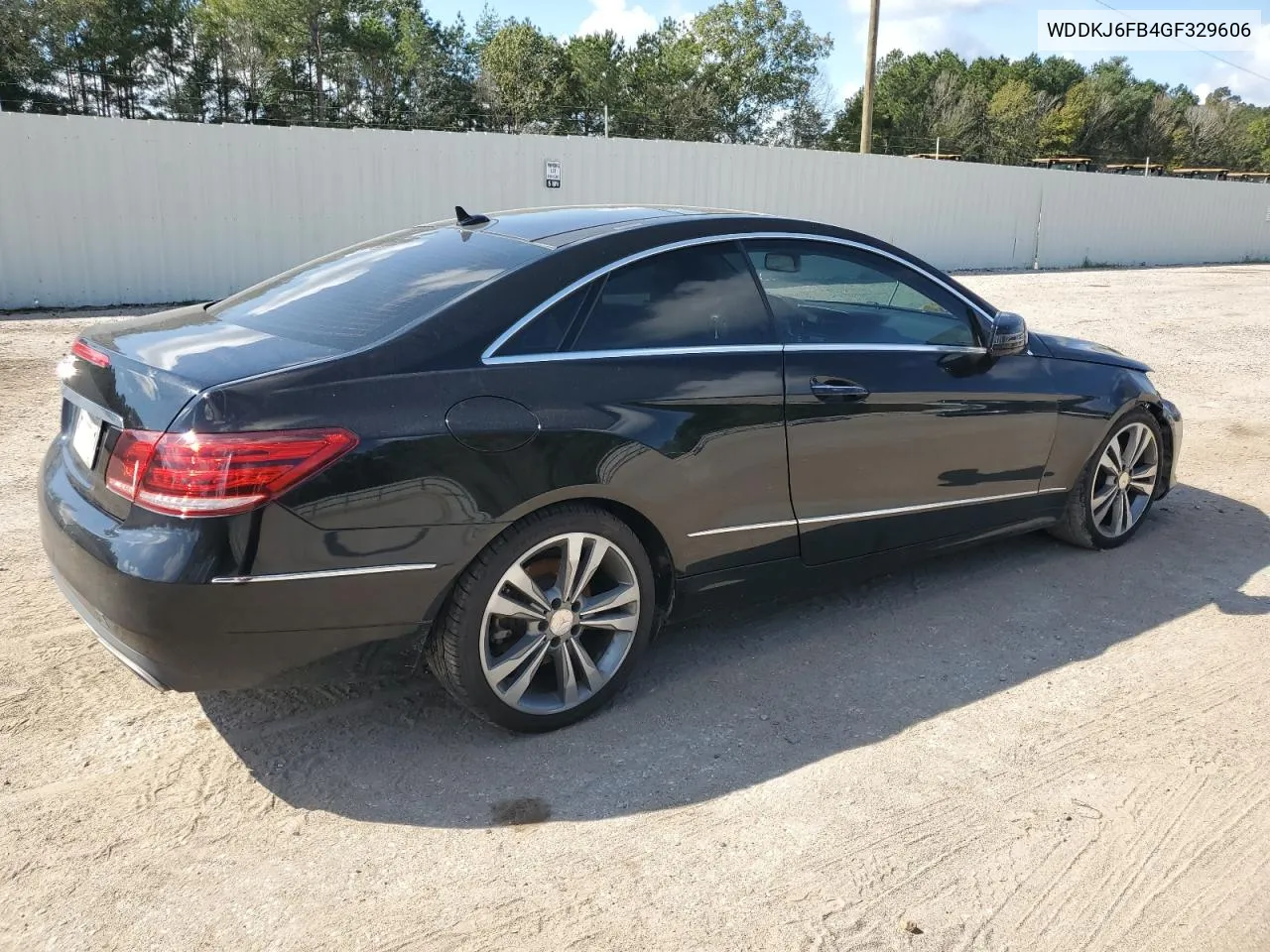 2016 Mercedes-Benz E 400 VIN: WDDKJ6FB4GF329606 Lot: 72514514