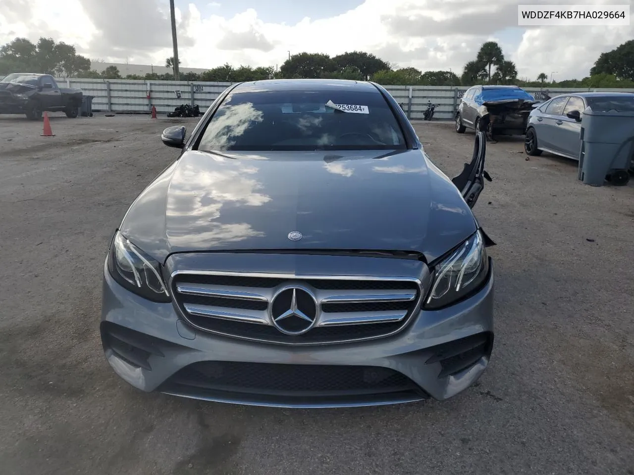 2017 Mercedes-Benz E 300 4Matic VIN: WDDZF4KB7HA029664 Lot: 77253684