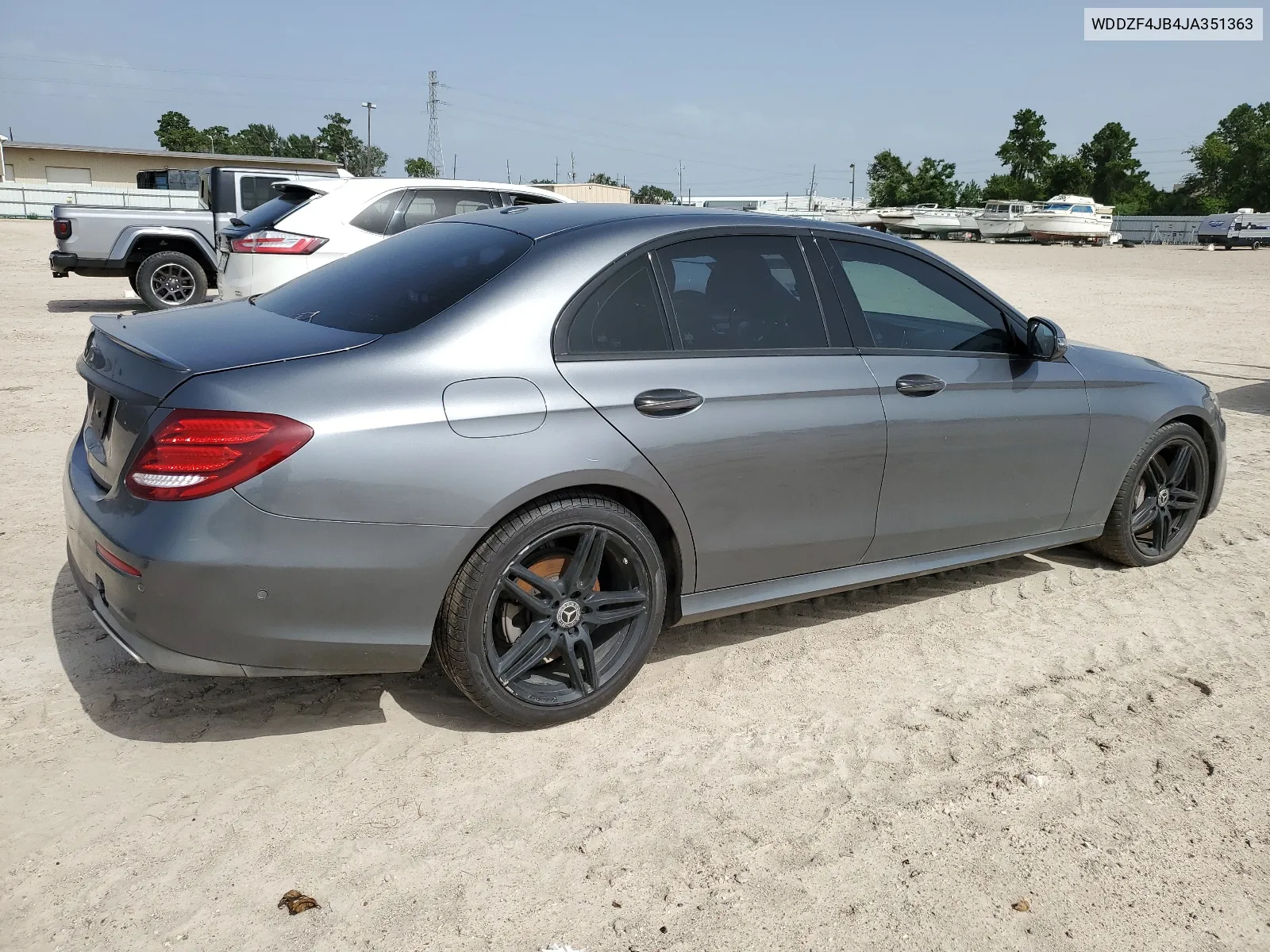 2018 Mercedes-Benz E 300 VIN: WDDZF4JB4JA351363 Lot: 65440014