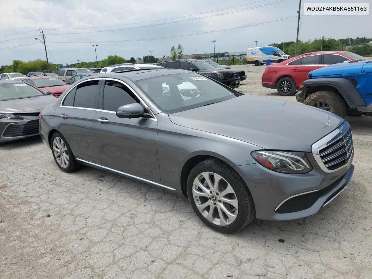 2019 Mercedes-Benz E 300 4Matic VIN: WDDZF4KB5KA561163 Lot: 61867084