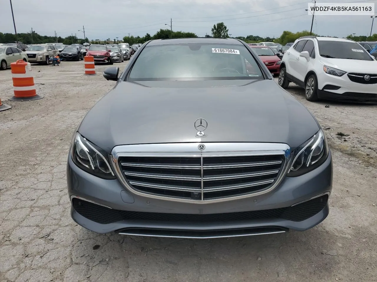 2019 Mercedes-Benz E 300 4Matic VIN: WDDZF4KB5KA561163 Lot: 61867084