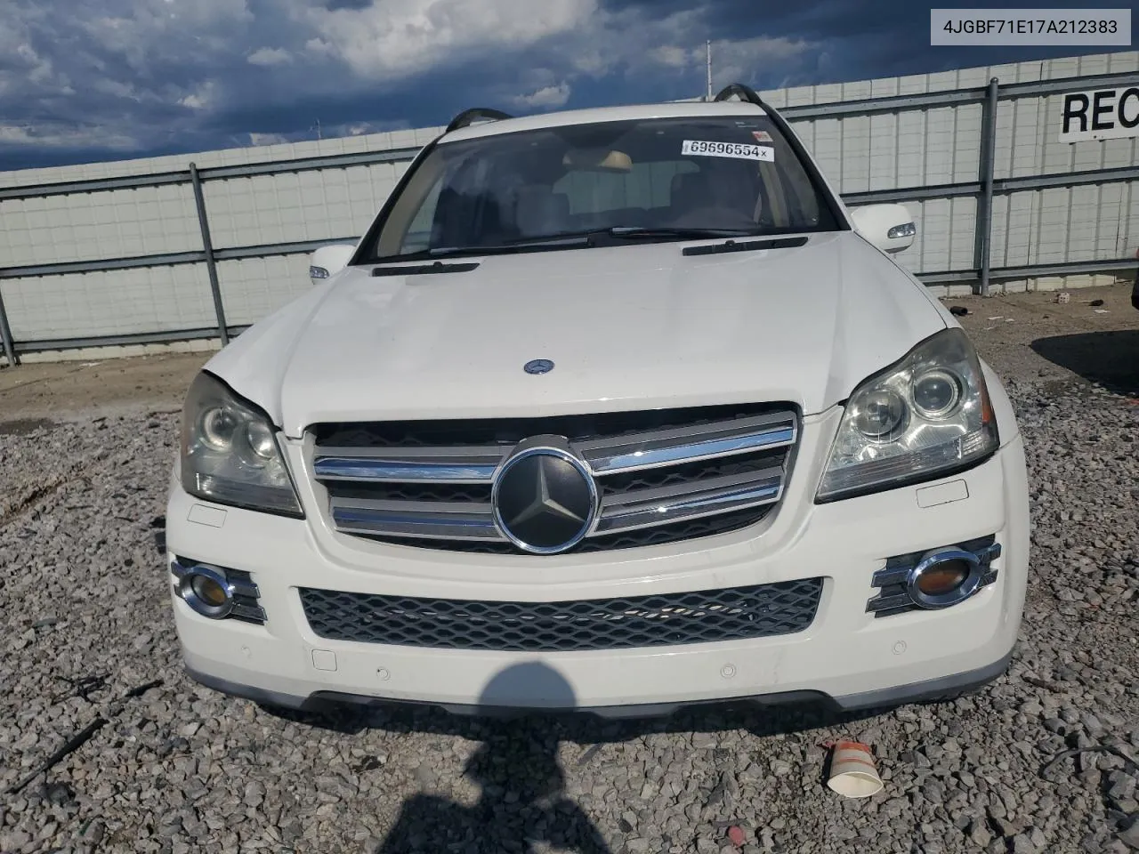 2007 Mercedes-Benz Gl 450 4Matic VIN: 4JGBF71E17A212383 Lot: 69696554