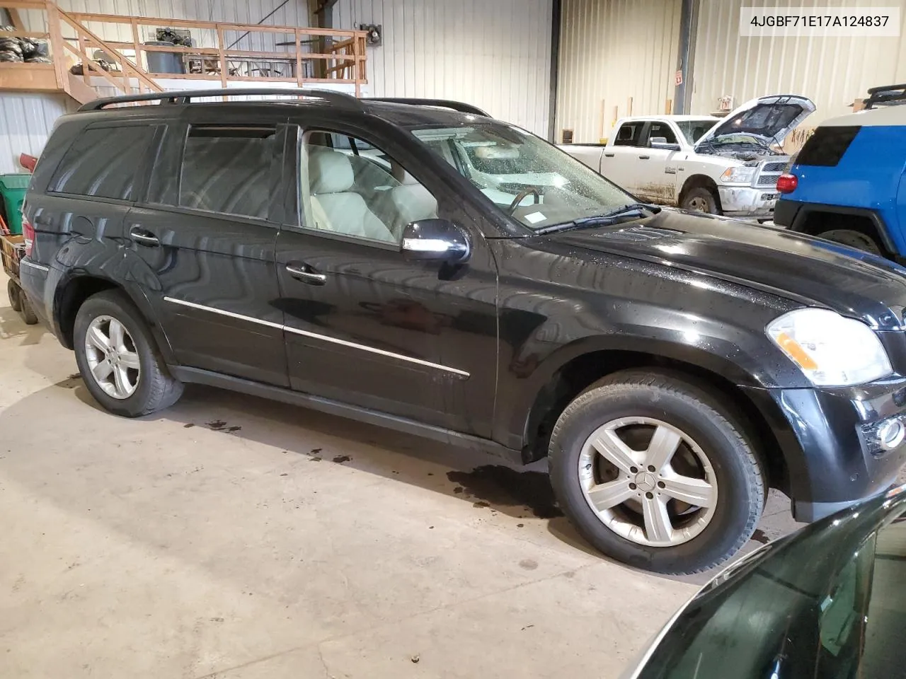 2007 Mercedes-Benz Gl 450 4Matic VIN: 4JGBF71E17A124837 Lot: 72203404