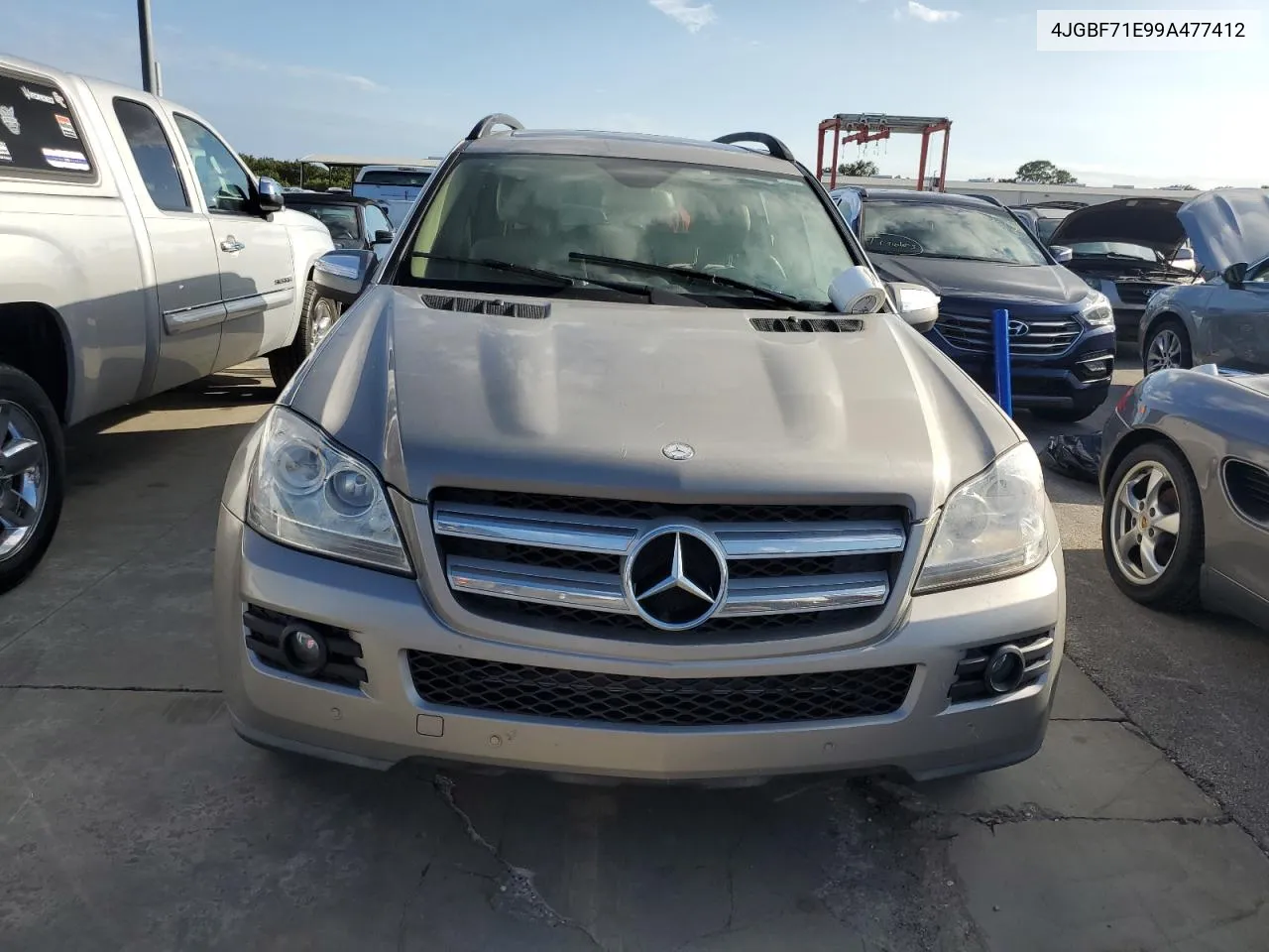 2009 Mercedes-Benz Gl 450 4Matic VIN: 4JGBF71E99A477412 Lot: 75533724