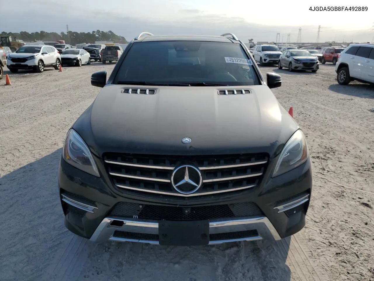 2015 Mercedes-Benz Ml 400 4Matic VIN: 4JGDA5GB8FA492889 Lot: 76122004