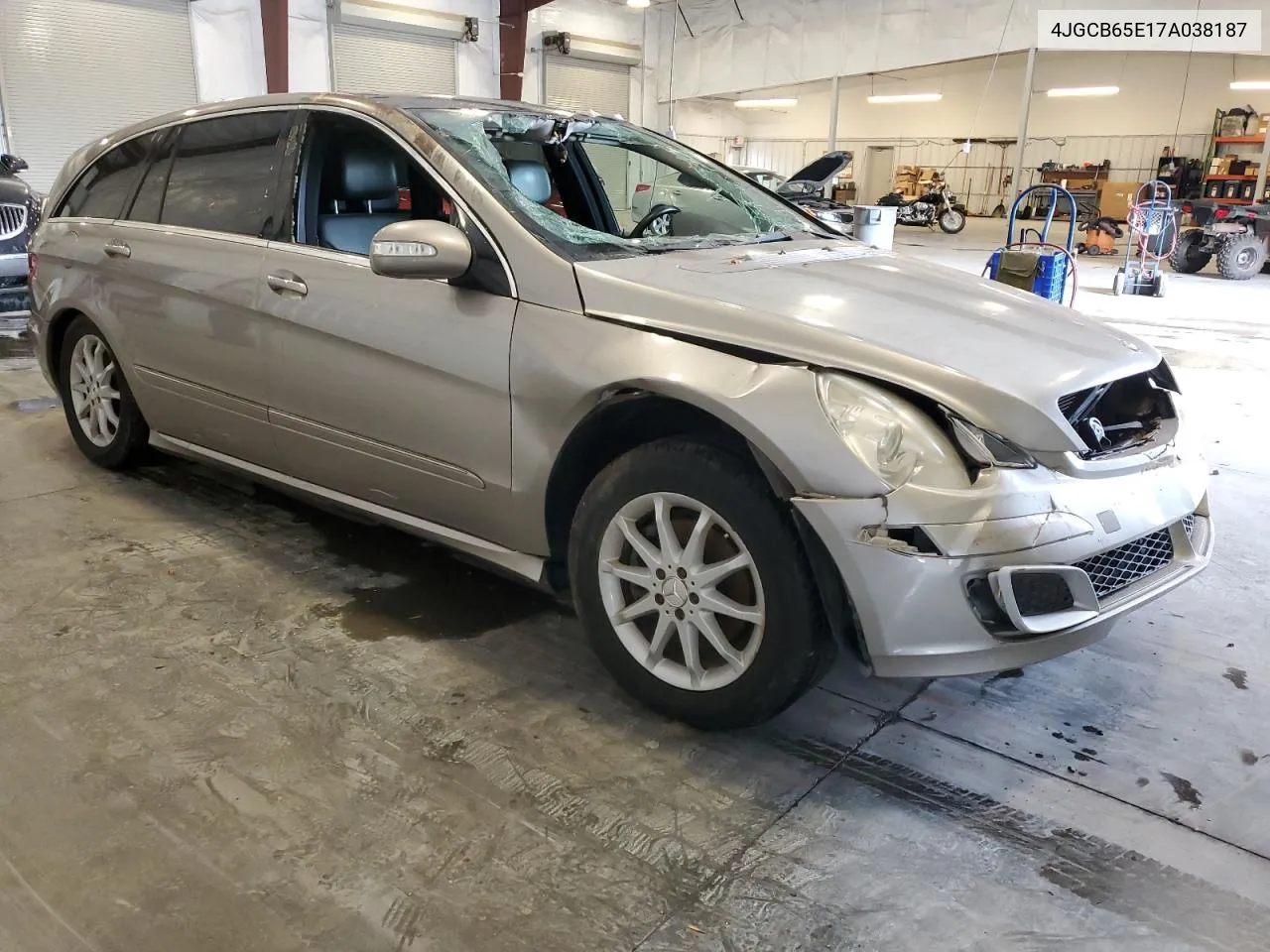 2007 Mercedes-Benz R 350 VIN: 4JGCB65E17A038187 Lot: 70896134