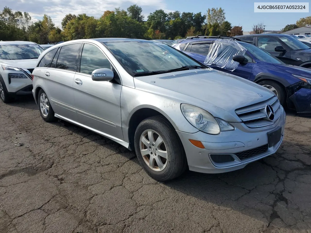 2007 Mercedes-Benz R 350 VIN: 4JGCB65E07A052324 Lot: 75043424