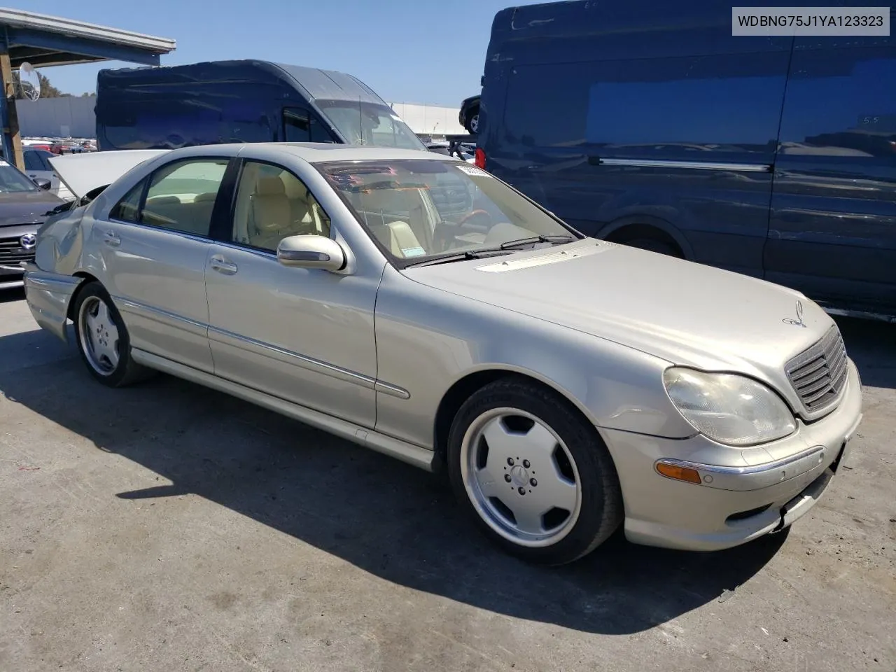 2000 Mercedes-Benz S 500 VIN: WDBNG75J1YA123323 Lot: 58573634