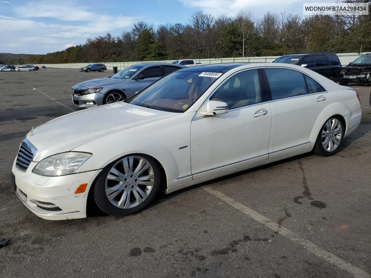 2010 Mercedes-Benz S 400 VIN: WDDNG9FB7AA298434 Lot: 74480834