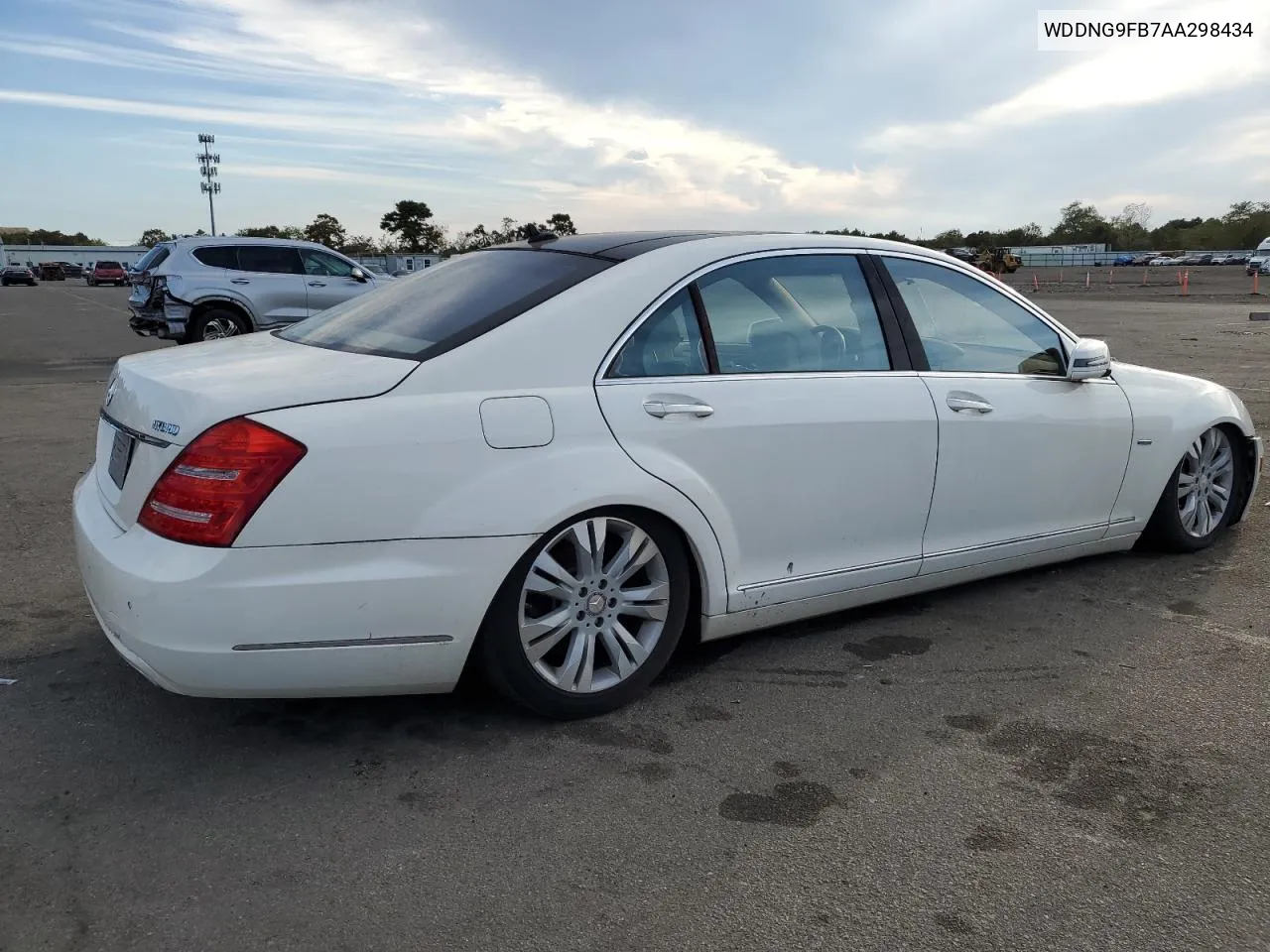 2010 Mercedes-Benz S 400 VIN: WDDNG9FB7AA298434 Lot: 74480834