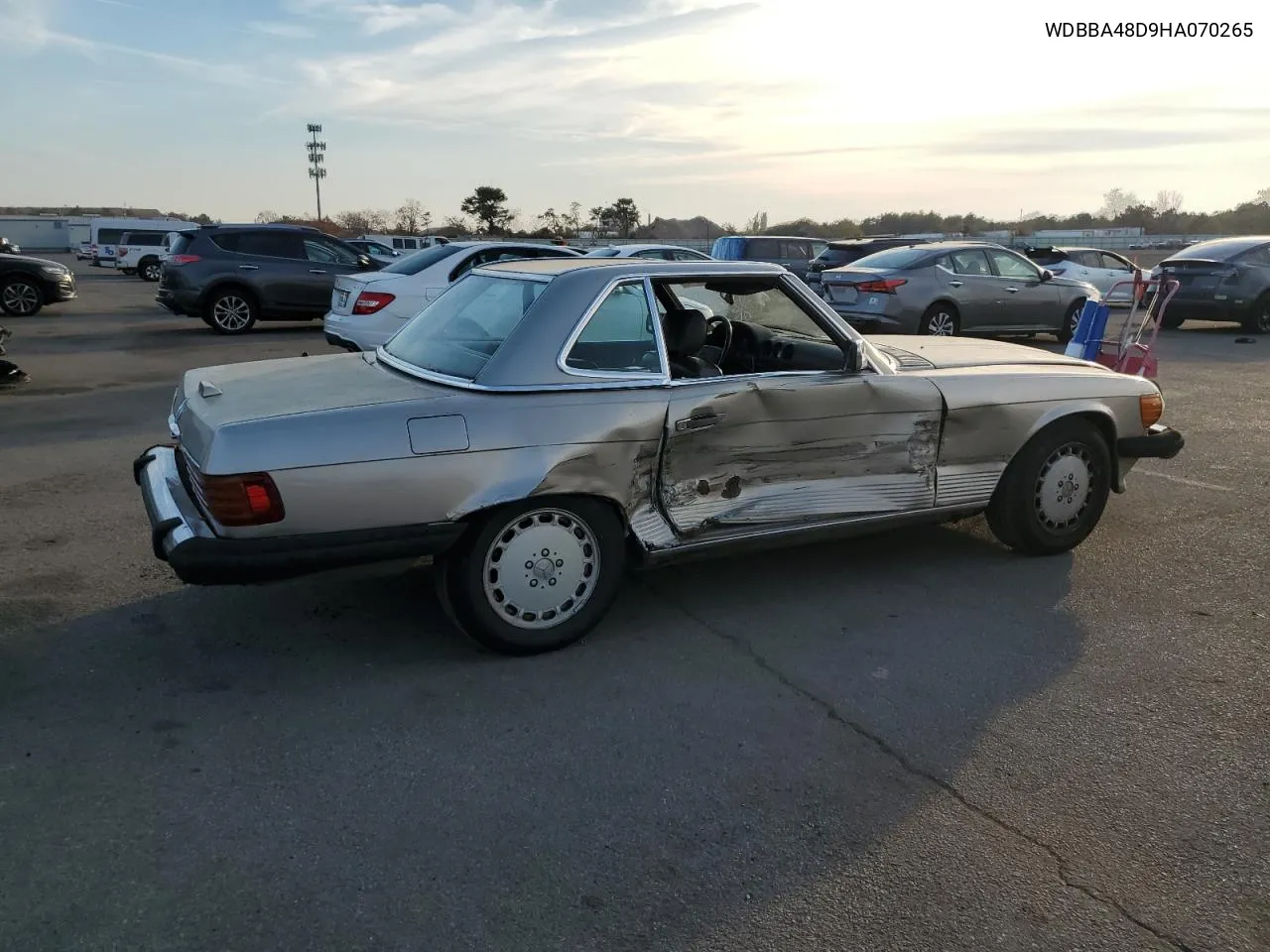 1987 Mercedes-Benz 560 Sl VIN: WDBBA48D9HA070265 Lot: 77411844