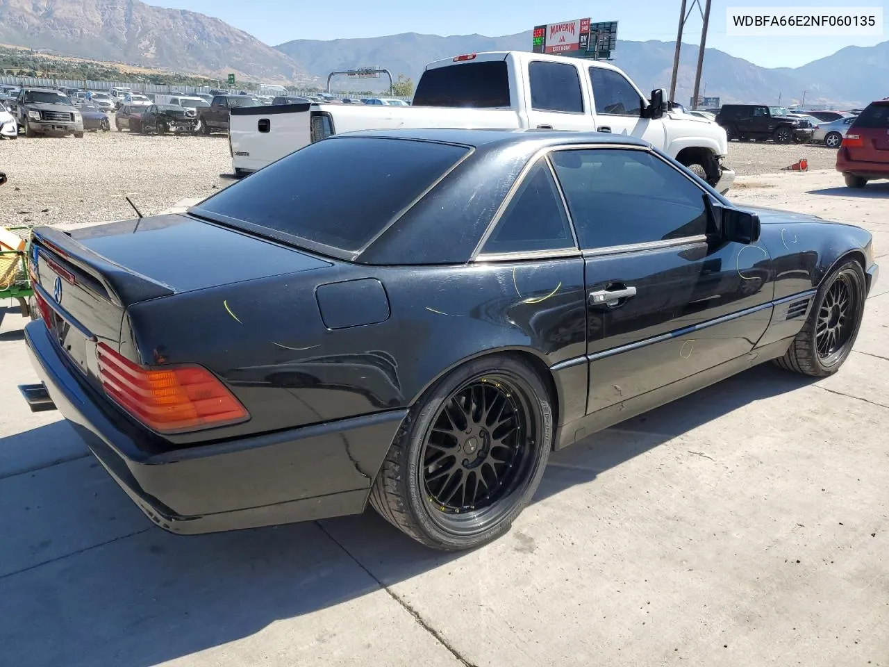 1992 Mercedes-Benz 500 Sl VIN: WDBFA66E2NF060135 Lot: 79461394