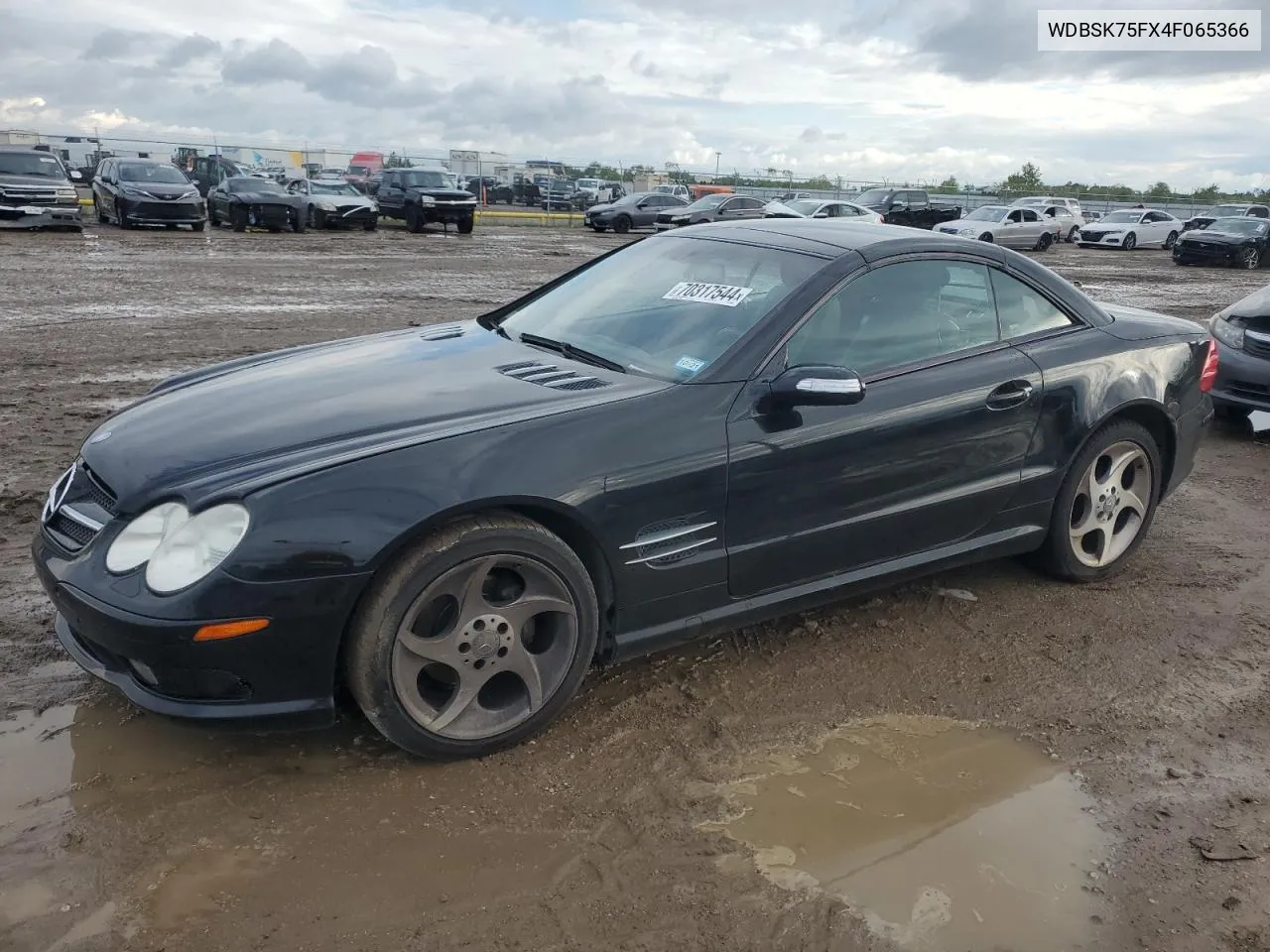 2004 Mercedes-Benz Sl 500 VIN: WDBSK75FX4F065366 Lot: 70317544