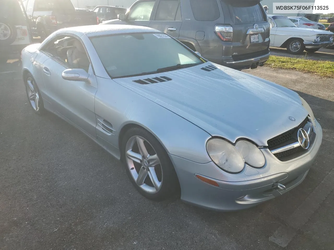 2006 Mercedes-Benz Sl 500 VIN: WDBSK75F06F113525 Lot: 76021824