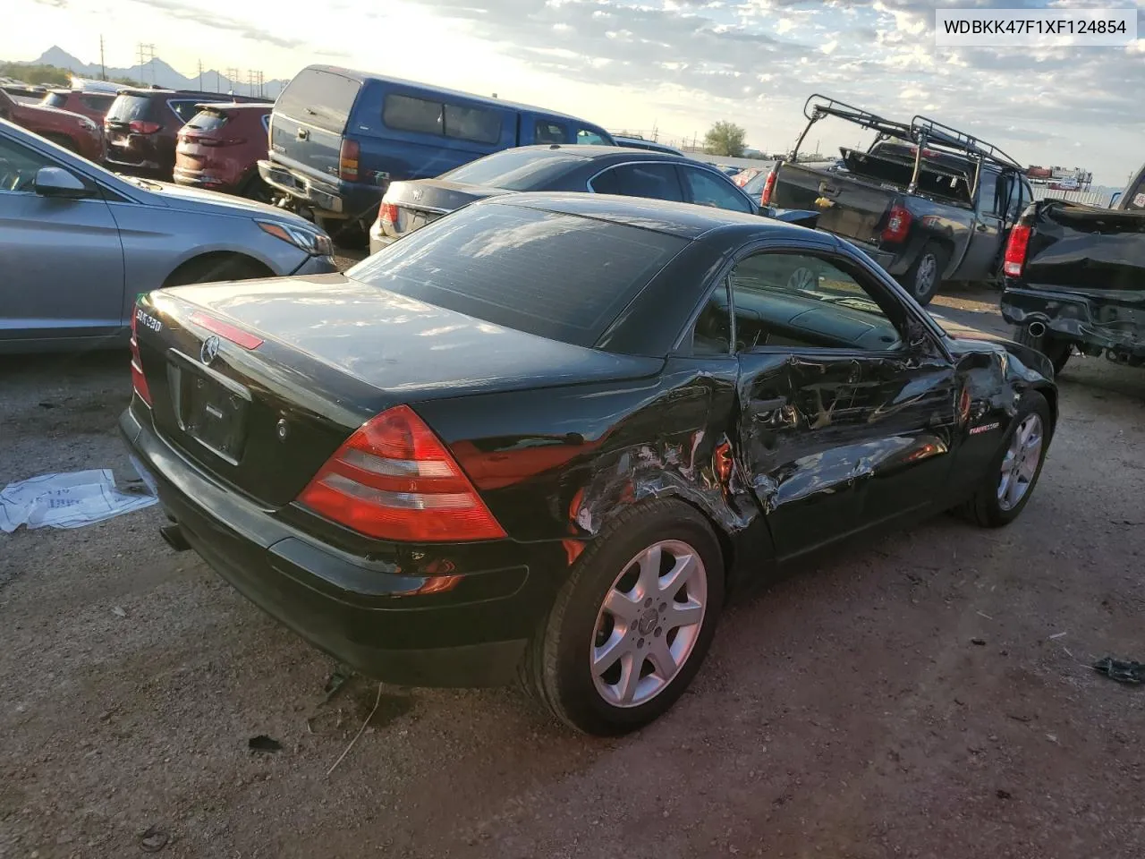 1999 Mercedes-Benz Slk 230 Kompressor VIN: WDBKK47F1XF124854 Lot: 73160604