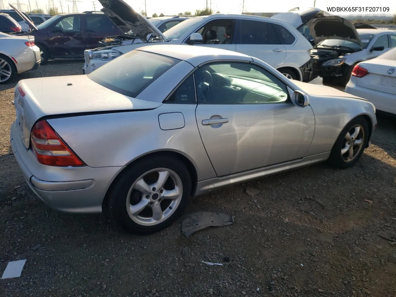 2001 Mercedes-Benz Slk 320 VIN: WDBKK65F31F207109 Lot: 75494174