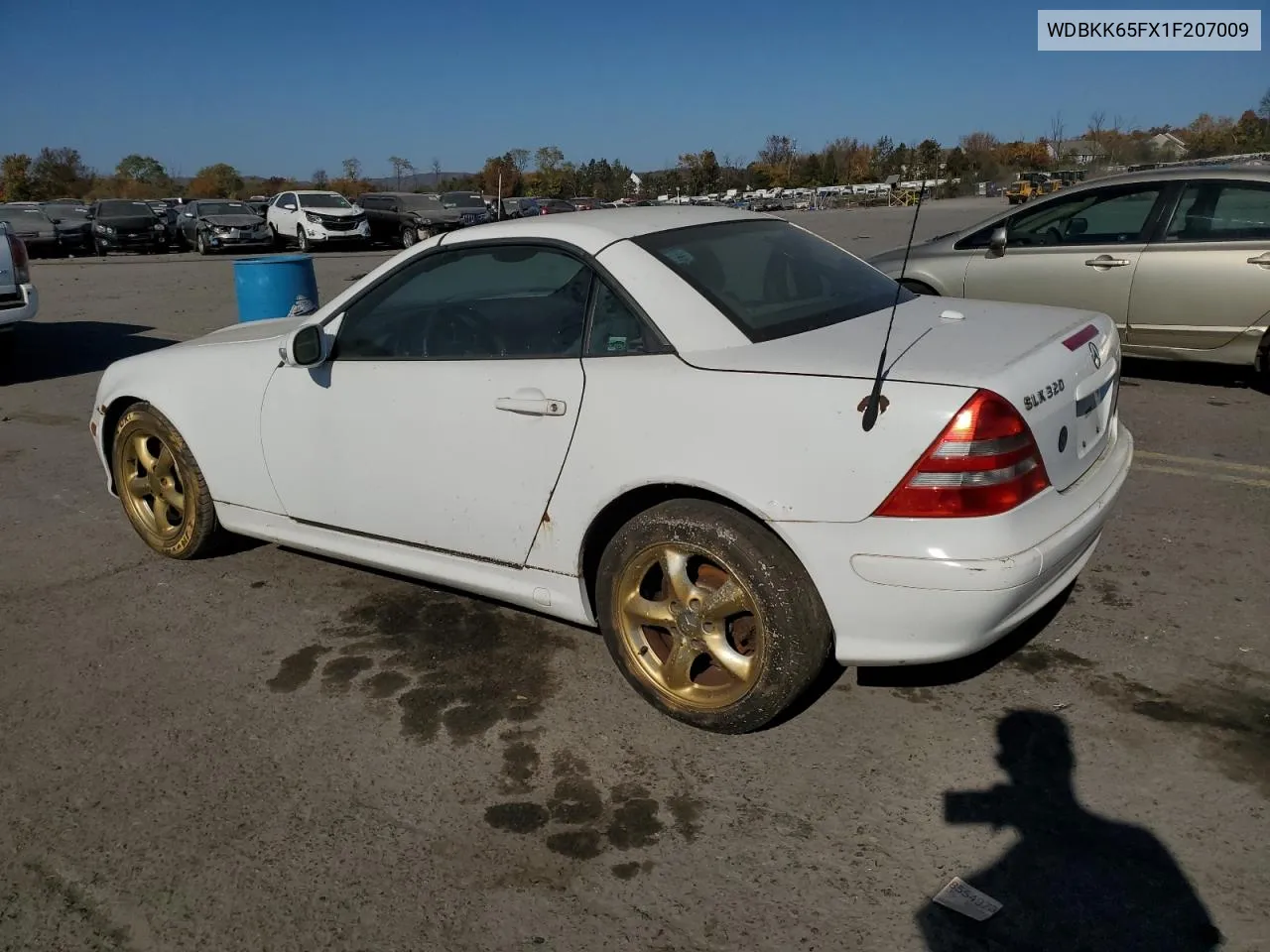 WDBKK65FX1F207009 2001 Mercedes-Benz Slk 320