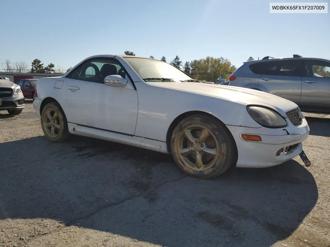 WDBKK65FX1F207009 2001 Mercedes-Benz Slk 320