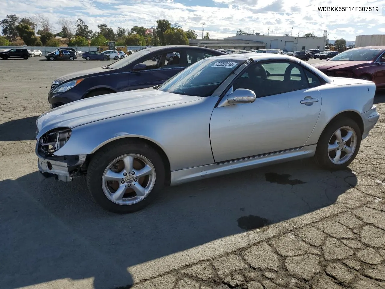 2004 Mercedes-Benz Slk 320 VIN: WDBKK65F14F307519 Lot: 72282434