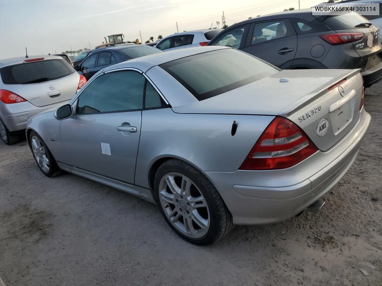 2004 Mercedes-Benz Slk 320 VIN: WDBKK65FX4F303114 Lot: 75120644