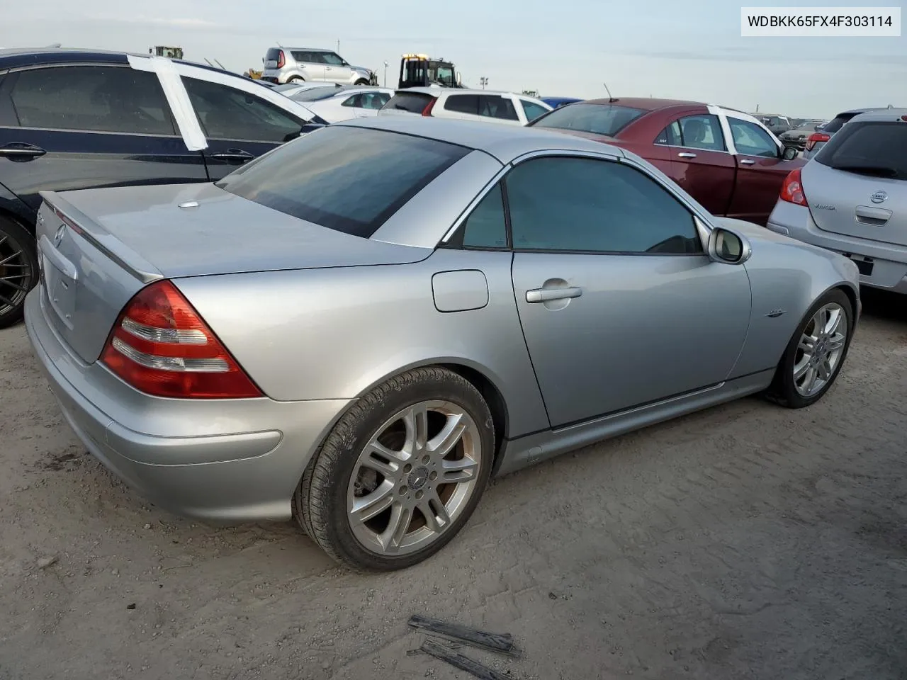 2004 Mercedes-Benz Slk 320 VIN: WDBKK65FX4F303114 Lot: 75120644