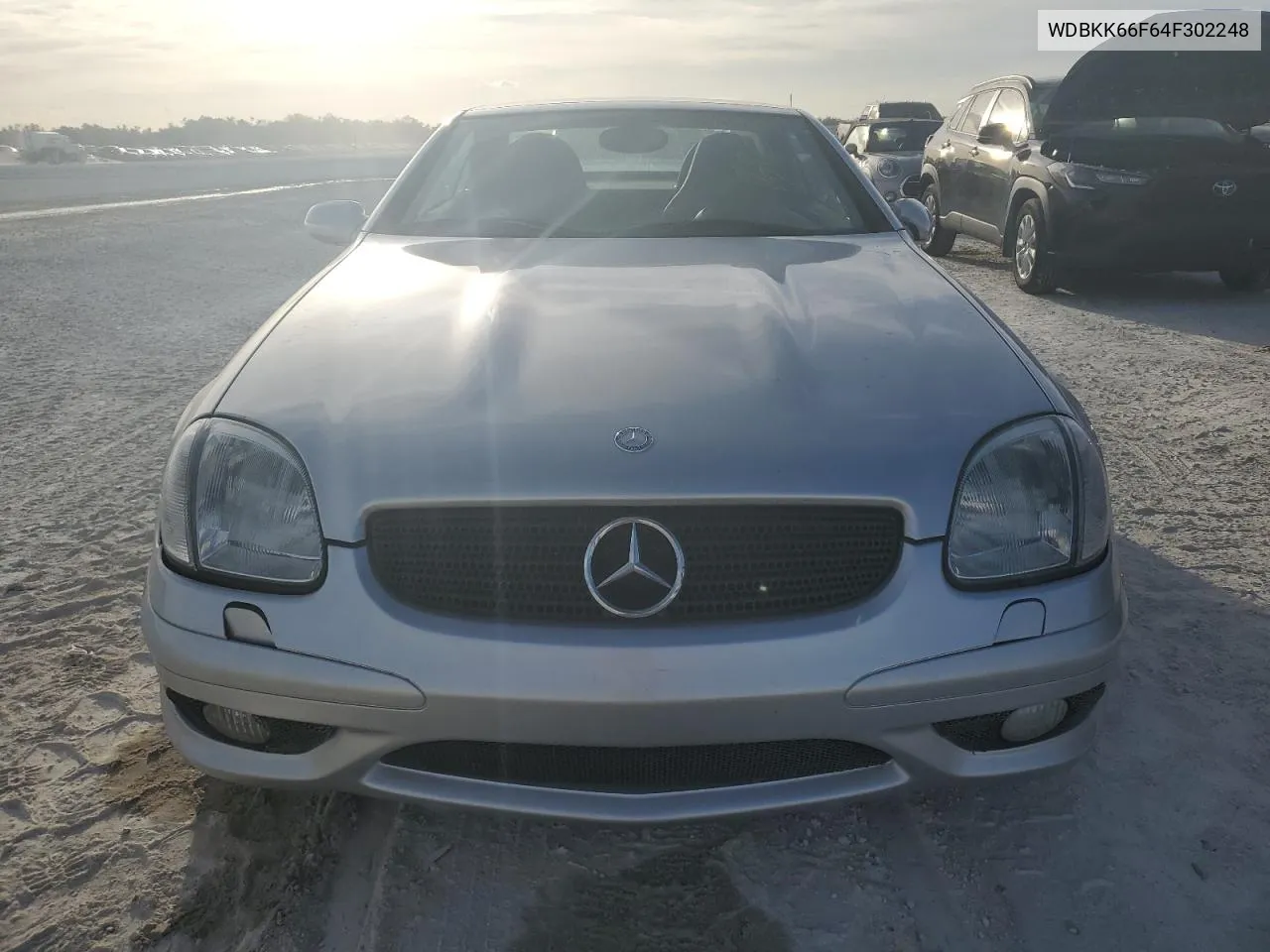 2004 Mercedes-Benz Slk 32 Amg Kompressor VIN: WDBKK66F64F302248 Lot: 76944354