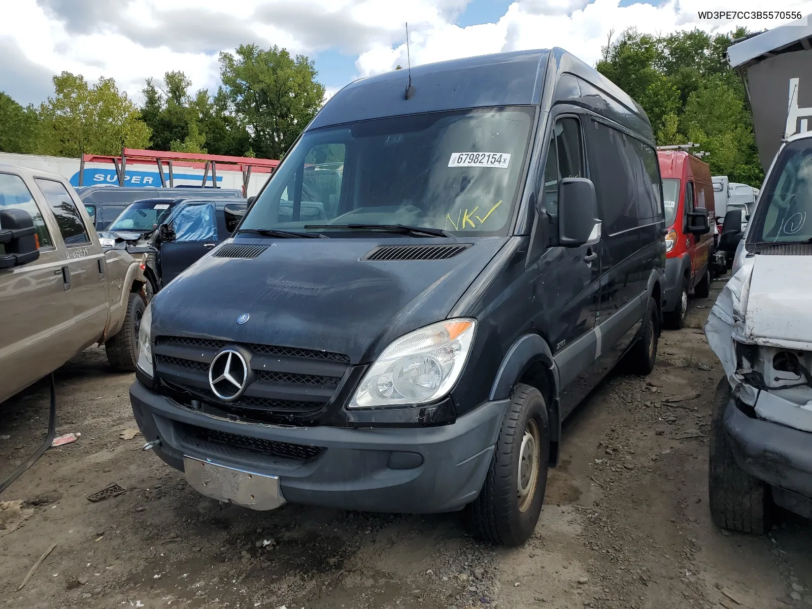 2011 Mercedes-Benz Sprinter 2500 VIN: WD3PE7CC3B5570556 Lot: 67982154