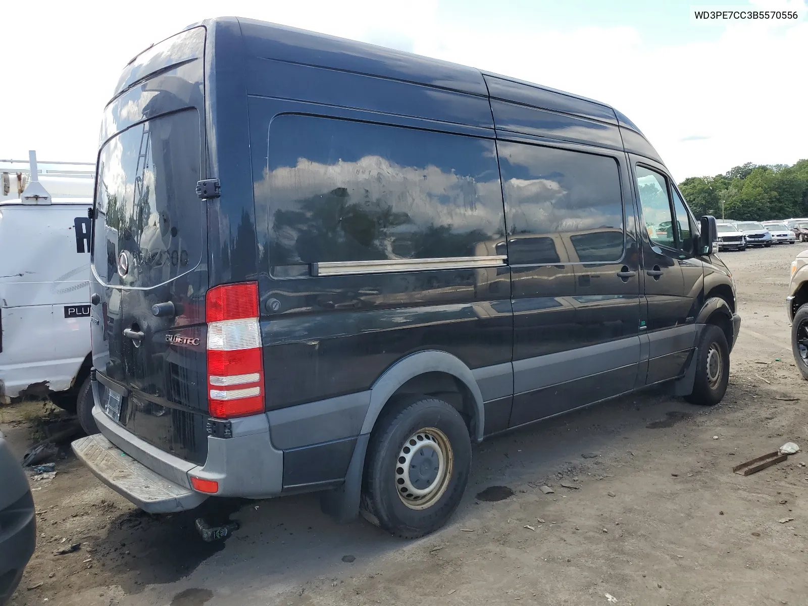 2011 Mercedes-Benz Sprinter 2500 VIN: WD3PE7CC3B5570556 Lot: 67982154