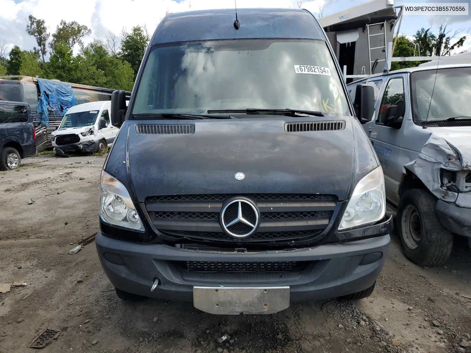 2011 Mercedes-Benz Sprinter 2500 VIN: WD3PE7CC3B5570556 Lot: 67982154