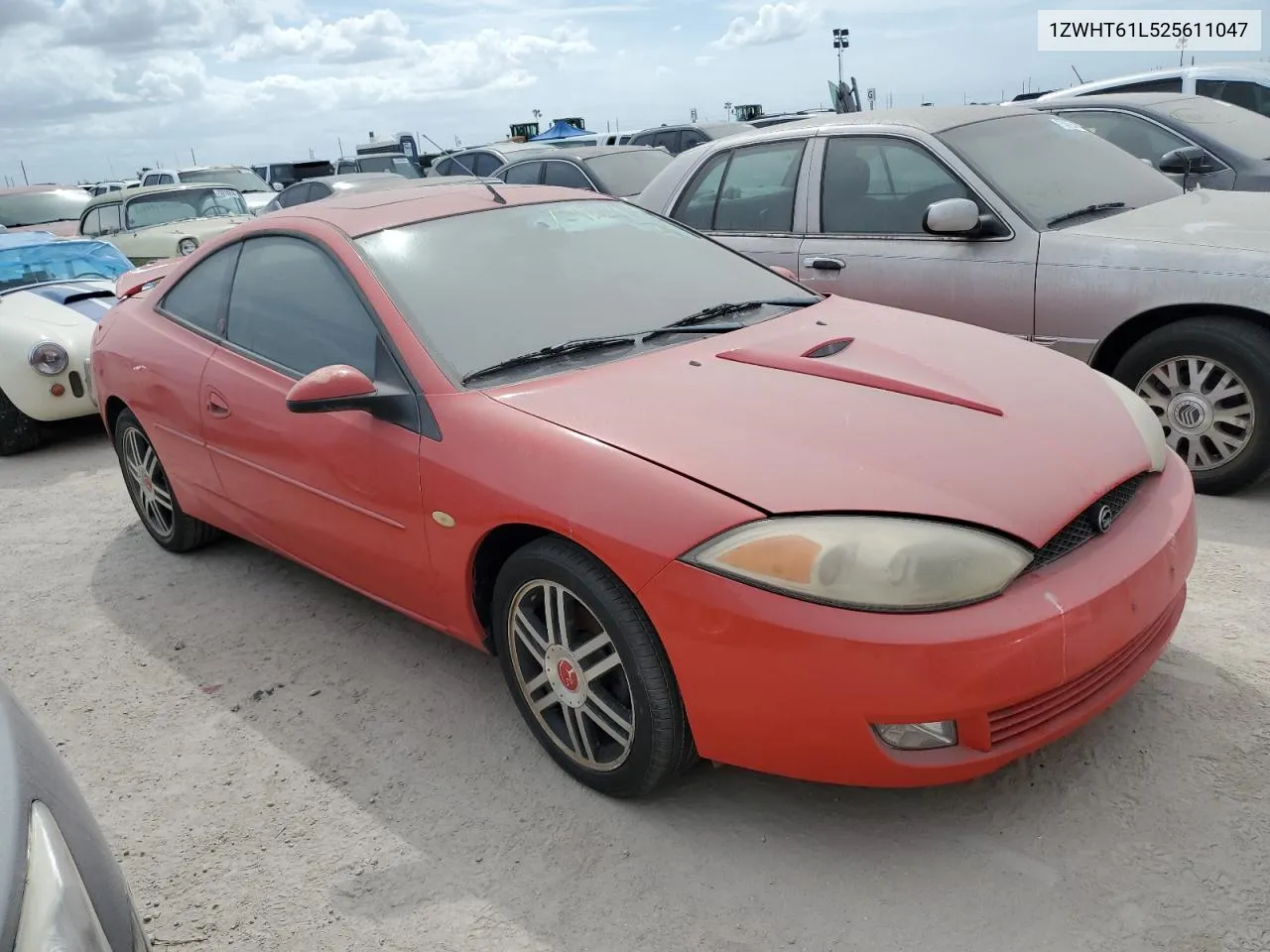 1ZWHT61L525611047 2002 Mercury Cougar V6