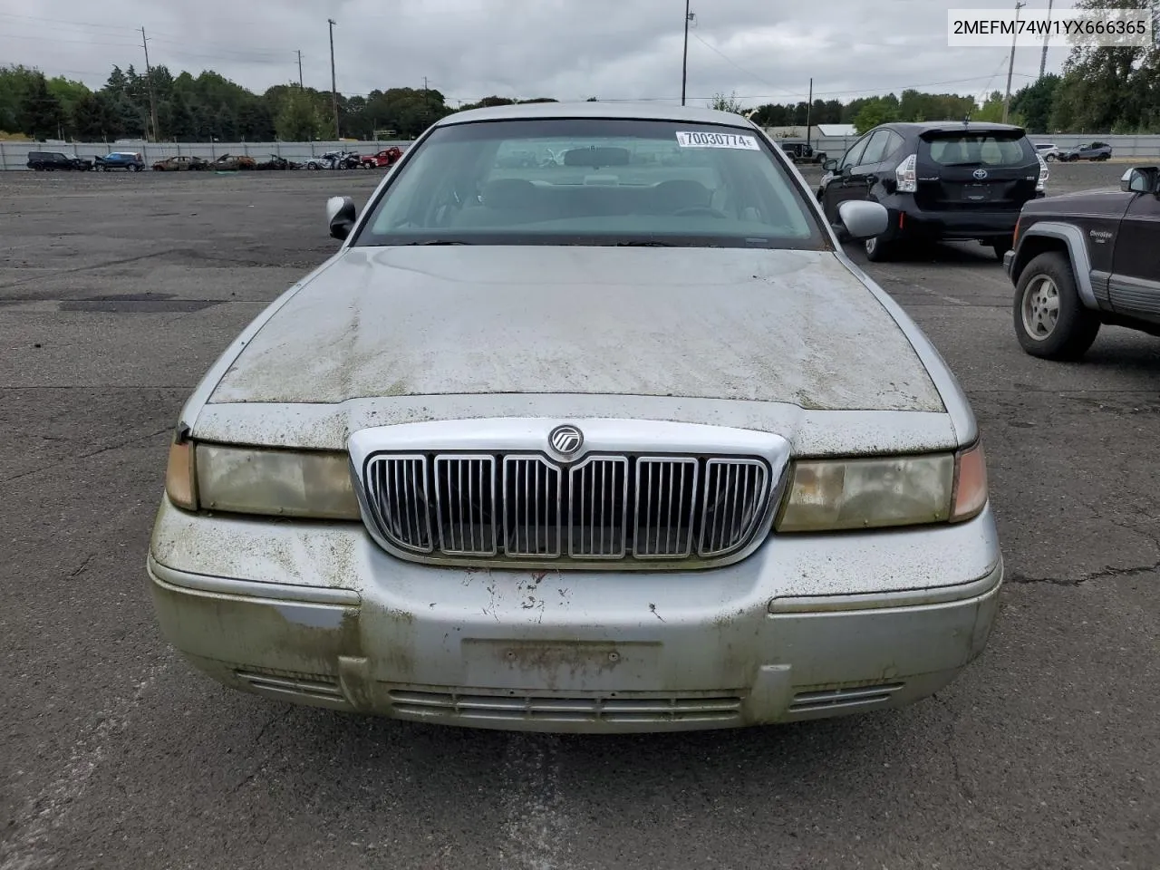 2000 Mercury Grand Marquis Gs VIN: 2MEFM74W1YX666365 Lot: 70030774