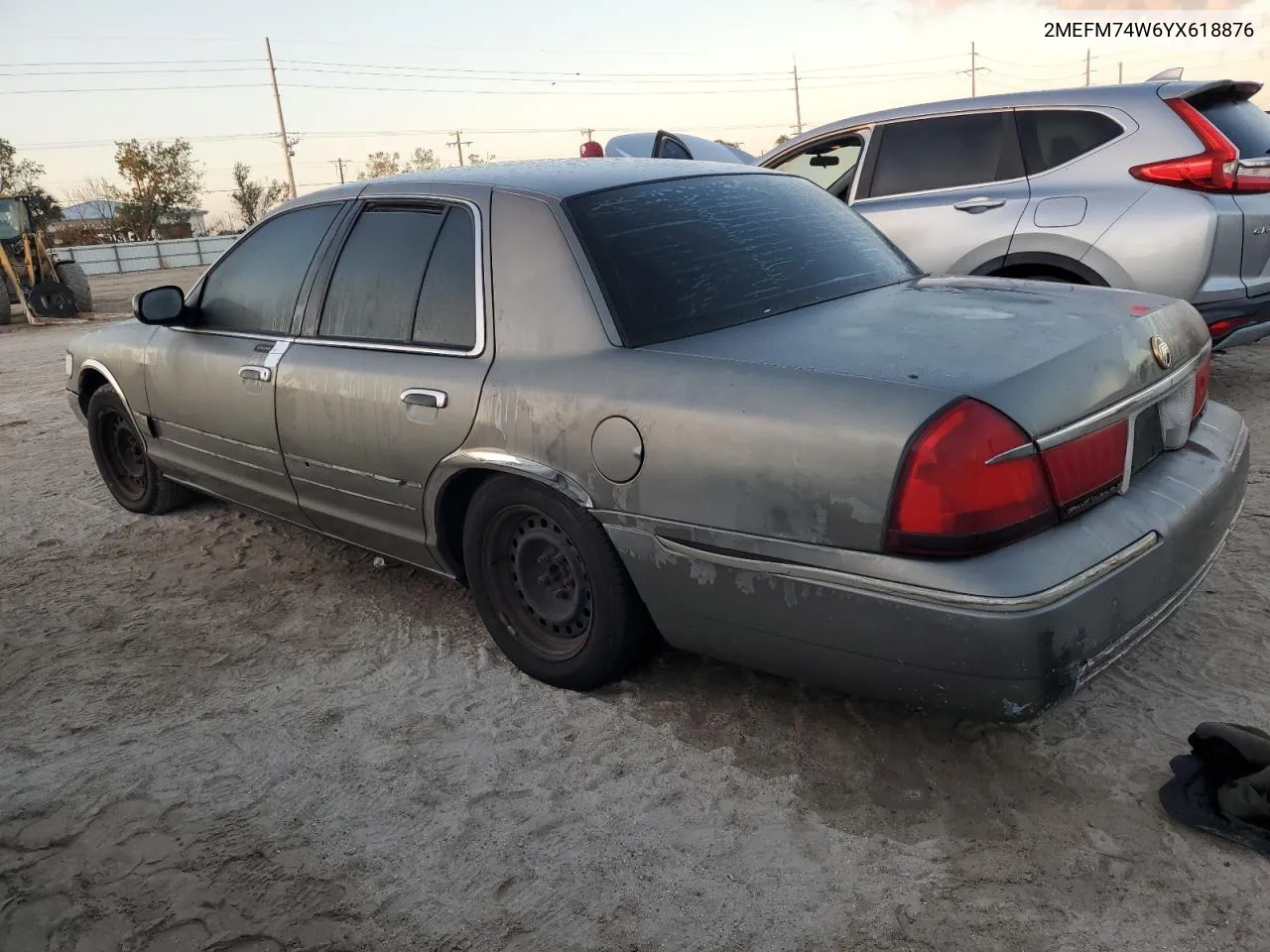 2000 Mercury Grand Marquis Gs VIN: 2MEFM74W6YX618876 Lot: 76190354