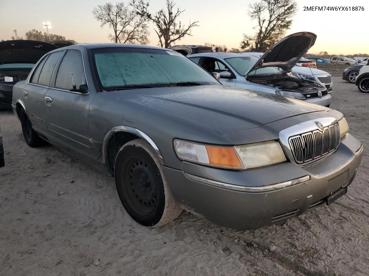 2000 Mercury Grand Marquis Gs VIN: 2MEFM74W6YX618876 Lot: 76190354