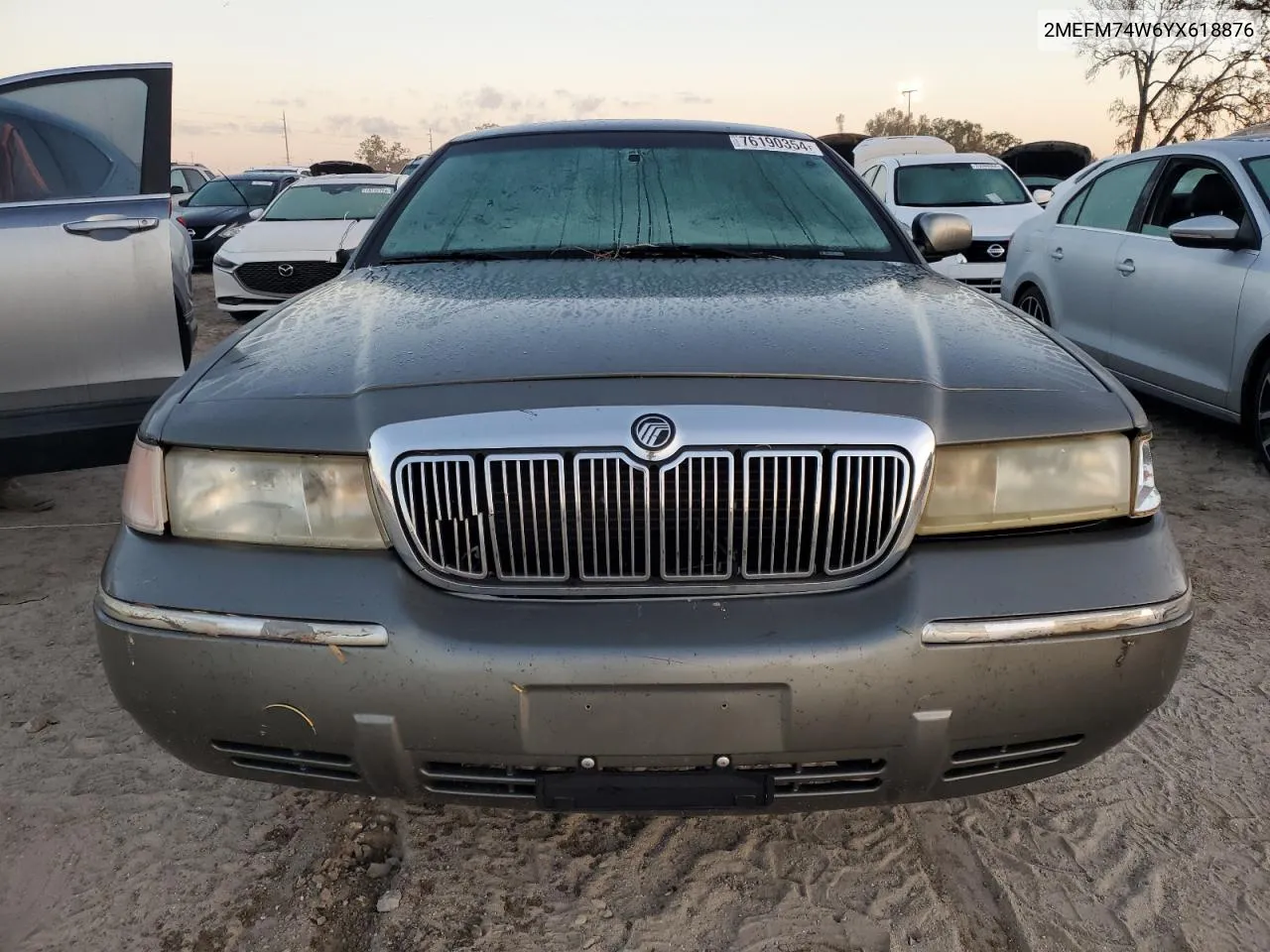 2000 Mercury Grand Marquis Gs VIN: 2MEFM74W6YX618876 Lot: 76190354