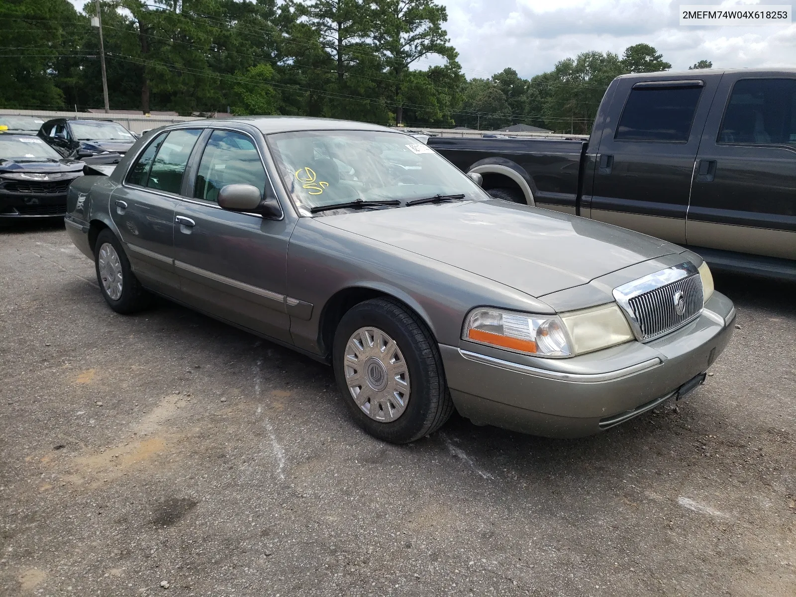 2004 Mercury Grand Marquis Gs VIN: 2MEFM74W04X618253 Lot: 62117144