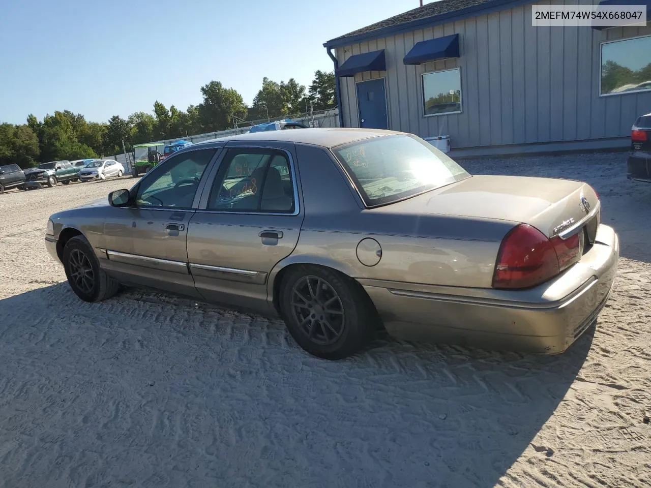 2004 Mercury Grand Marquis Gs VIN: 2MEFM74W54X668047 Lot: 68730014