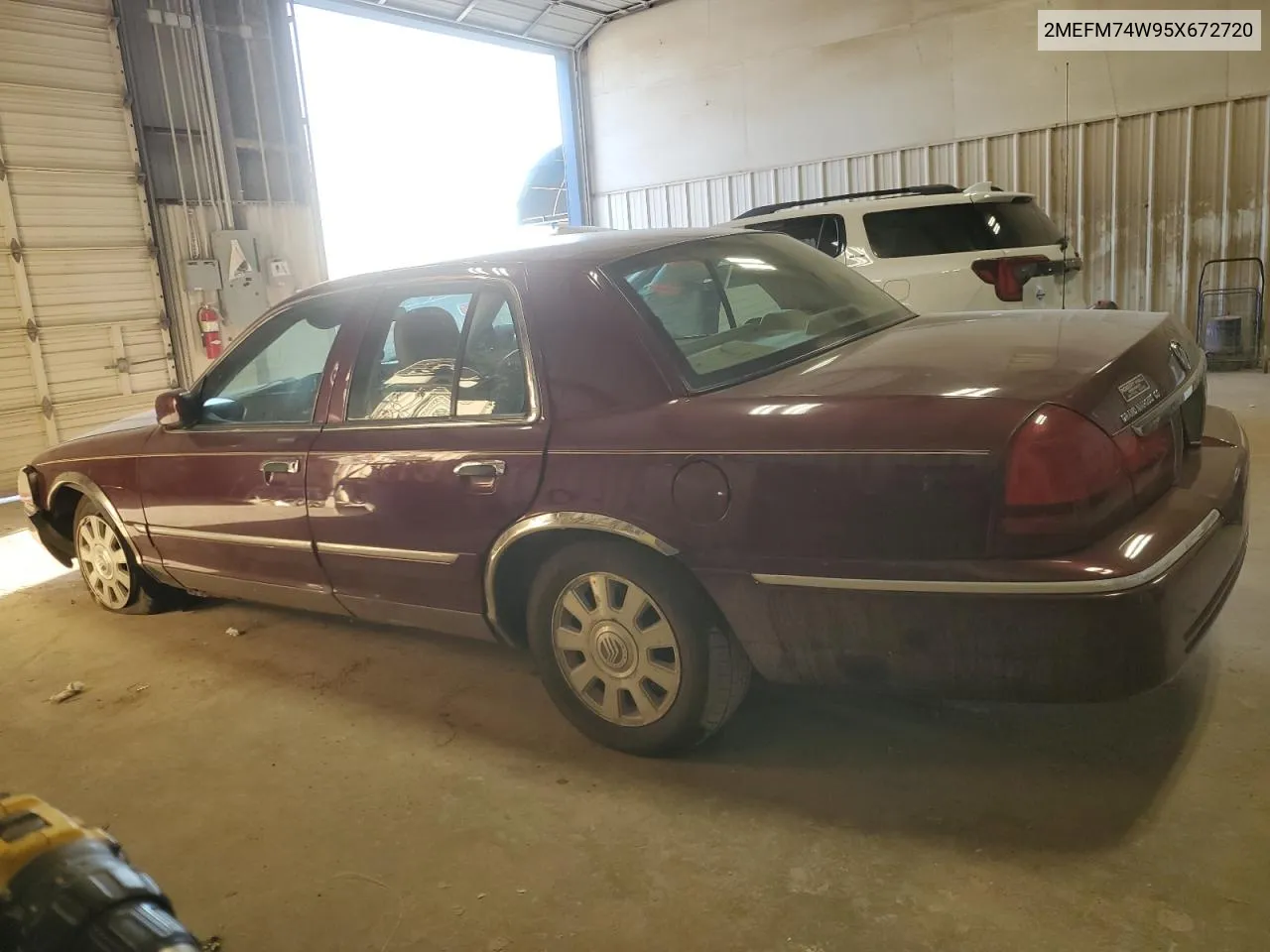 2005 Mercury Grand Marquis Gs VIN: 2MEFM74W95X672720 Lot: 62687534