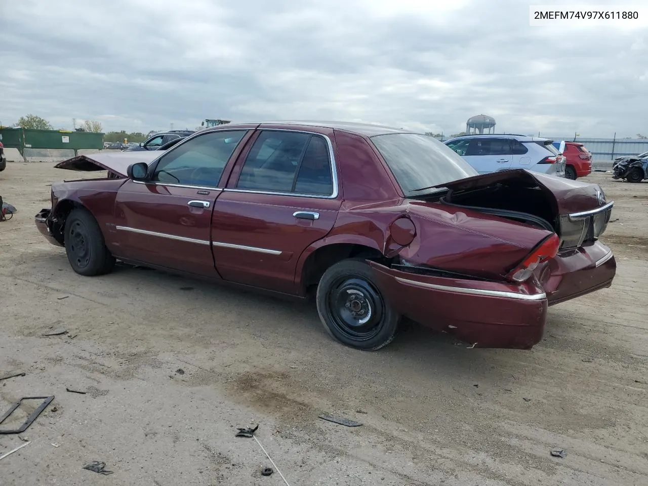 2007 Mercury Grand Marquis Gs VIN: 2MEFM74V97X611880 Lot: 73710454